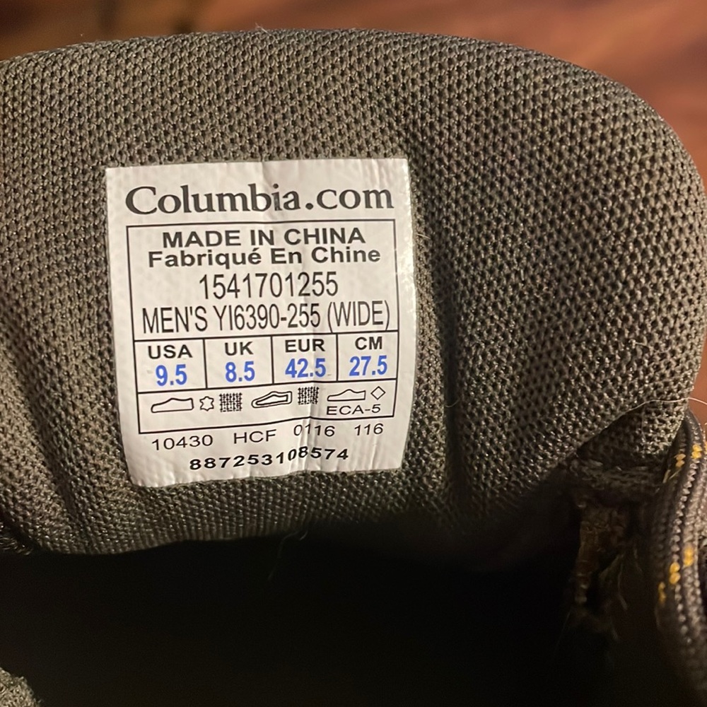 Columbia hiking shoes. Size 9.5. Brown